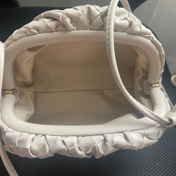 Pouch bag - Picture 2 of 4